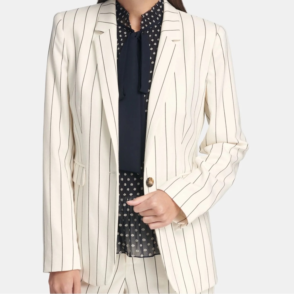 DKNY cream and navy pinstripe blazer size 0/XS